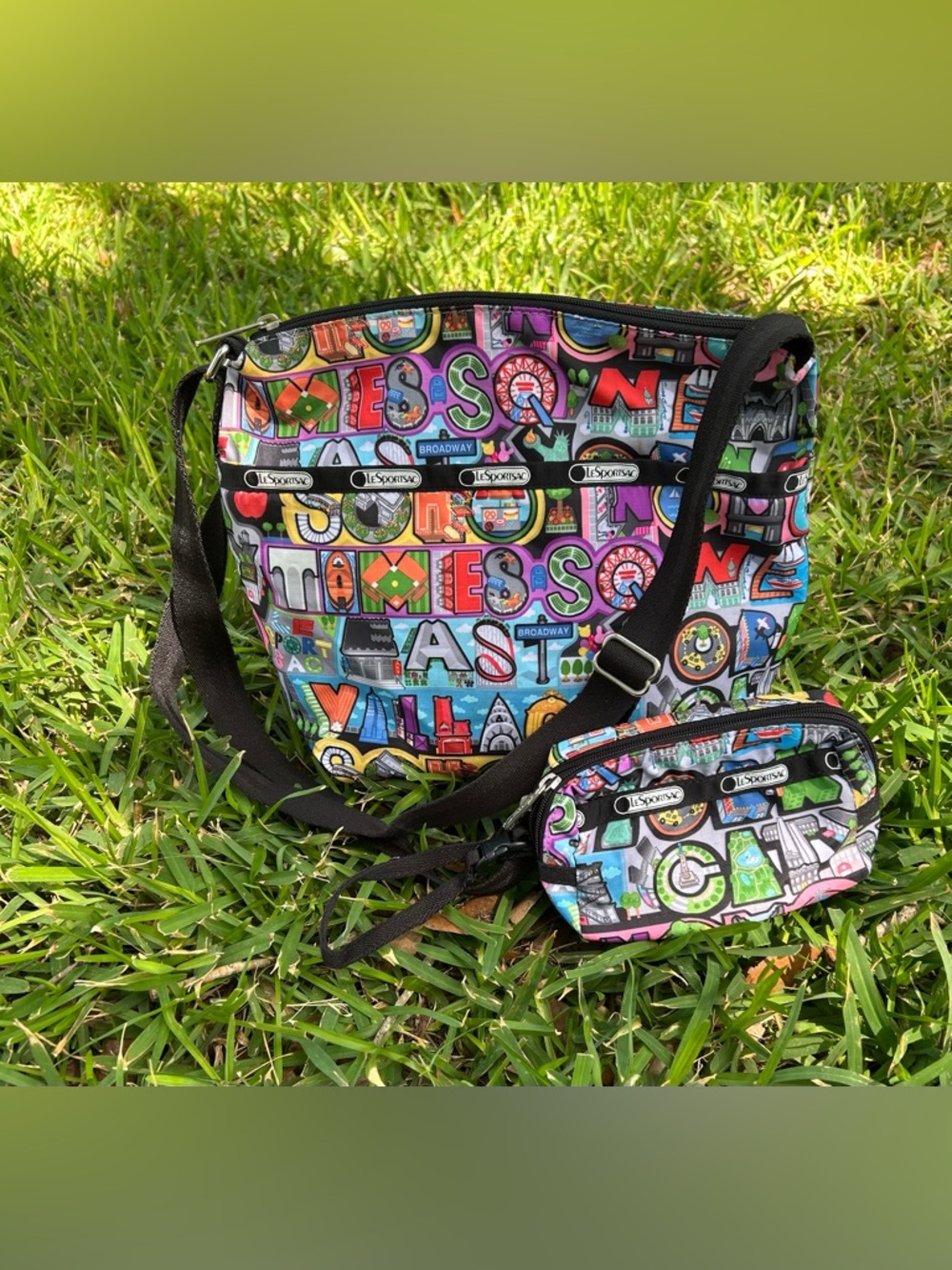 LeSportsac NYC Cleo Crossbody Bag and Pouch New York City Exclusive Retired